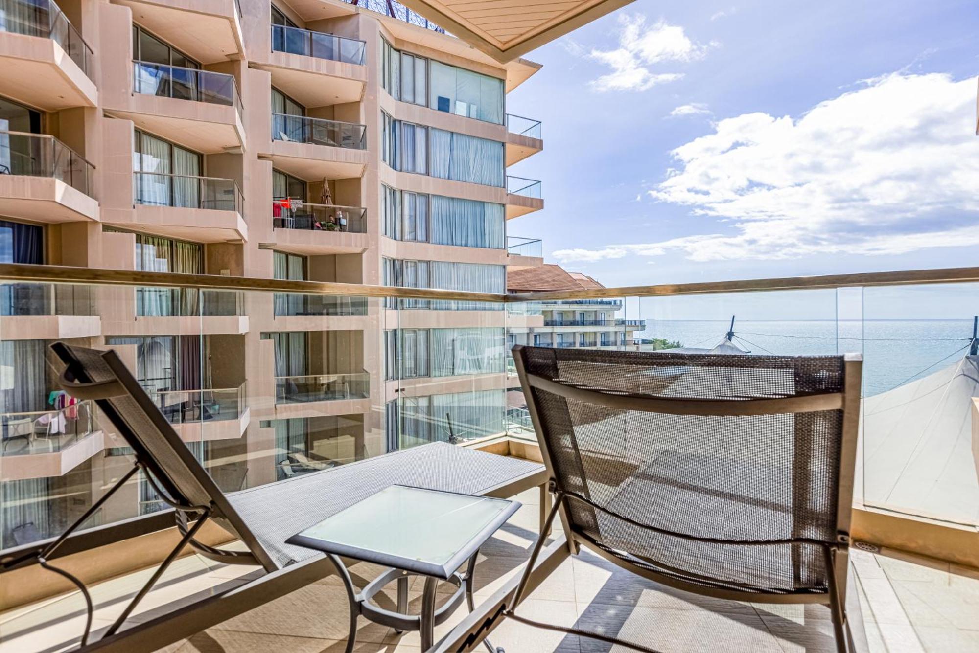 Pattaya Modus Beachfront Resort Ngoại thất bức ảnh