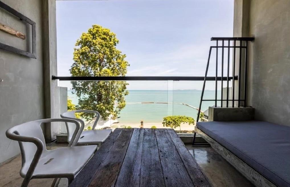 Pattaya Modus Beachfront Resort Ngoại thất bức ảnh