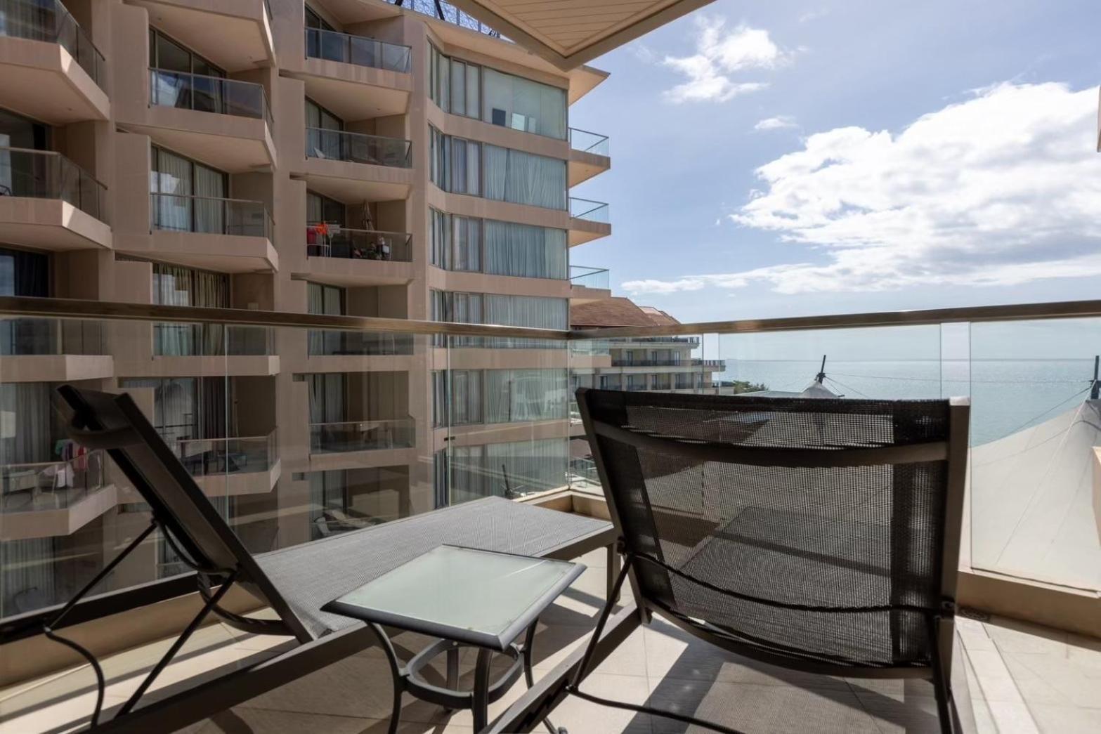 Pattaya Modus Beachfront Resort Ngoại thất bức ảnh